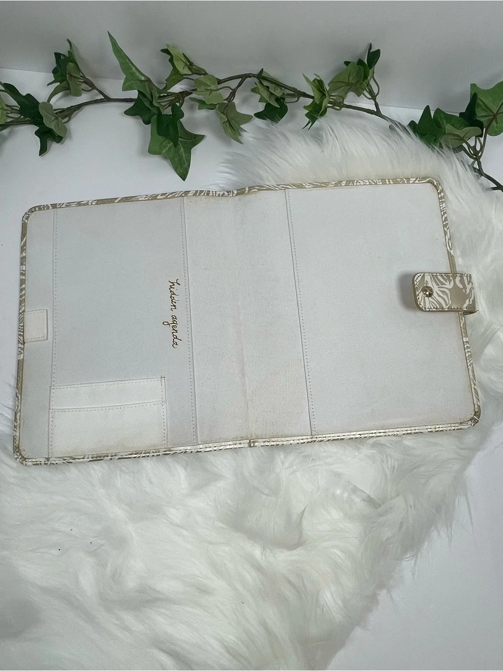 Lilly Pulitzer Gold and White Floral Faux Leather Agenda Folio Cover (no planner
